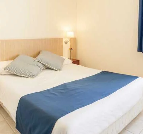costa dorada pet friendly apartments principal room